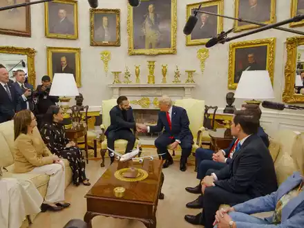 Trump greift wieder Selenskyj an - Foto: ---/Presidencia El Salvador/dpa