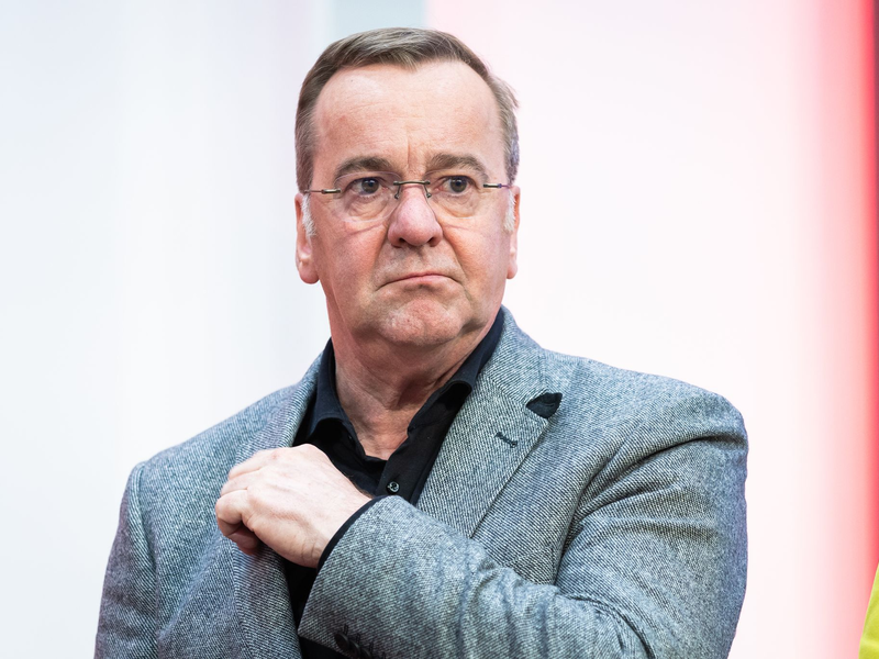 Minister Pistorius hat sich skeptisch hinsichtlich der Lieferung von Taurus an die Ukraine gezeigt.  - Foto: Moritz Frankenberg/dpa