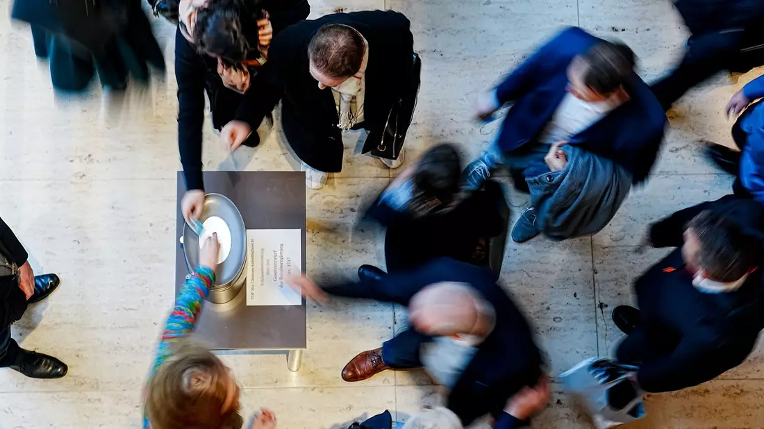 Am 2. Dezember 2022 stimmten die Abgeordneten im Bundestag über das Chancen-Aufenthaltsrecht ab. (Archivbild) - Bild: Kay Nietfeld/dpa