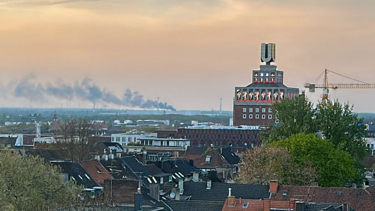FW-DO: Starke Rauchentwicklung aus einer Lagerhalle - Feuer in einer ehemaligen Ziegelei - Foto: presseportal.de