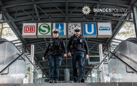 Bundespolizeidirektion München: Auseinandersetzung zwischen S-Bahn-Fahrgästen endet mit Polizeieinsatz - Foto: presseportal.de Bundespolizeidirektion München: Auseinandersetzung zwischen S-Bahn-Fahrgästen endet mit Polizeieinsatz - Foto: presseportal.de