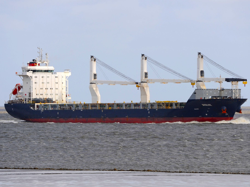 Ein Hamburger Frachter, der 2024 vor Somalia gekapert worden ist. (Archivbild) - Foto: Dietmar Hasenpusch/dpa