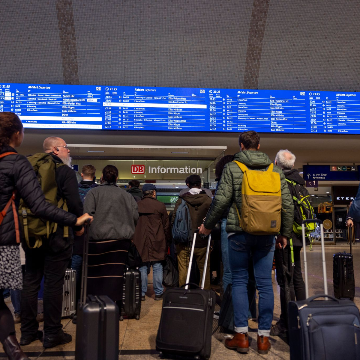 Chaos bei der Bahn ist für viele Fahrgäste schon reine Gewohnheit. (Archivbild) - Foto: Thomas Banneyer/dpa