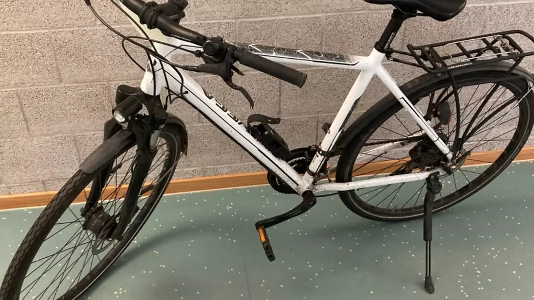 POL-GI: Polizei verhindert Fahrraddiebstahl - Besitzer des Rades gesucht! - Bild: presseportal.de