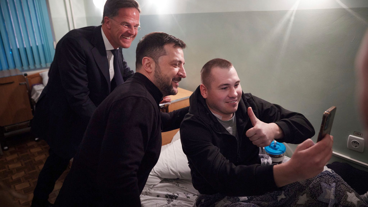 Teile der Ukraine mögen besetzt sein, aber für Präsident Selenskyj sind ihre Grenzen rechtlich nicht verhandelbar. - Foto: Uncredited/Ukrainian Presidential Press Office/AP/dpa