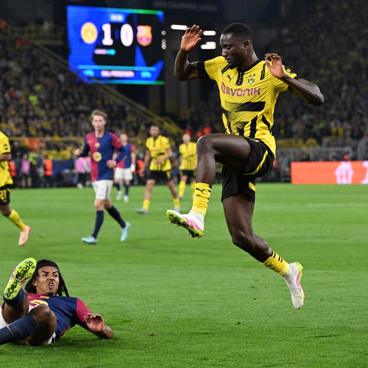 Niemals zuvor traf ein BVB-Spieler in einer Champions-League-Saison so oft wie Serhou Guirassy in dieser.  - Foto: Federico Gambarini/dpa