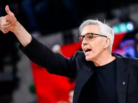 Gordon Herbert konnte sich über einen Sieg seines Teams freuen - Foto: Tom Weller/dpa