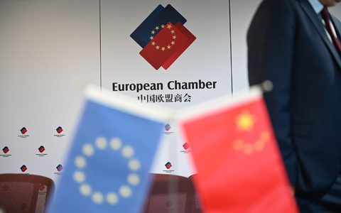 Die EU-Handelskammer sieht weiter Hürden für europäische Unternehmen in China. (Symbolbild) - Foto: Johannes Claus Neudecker/dpa