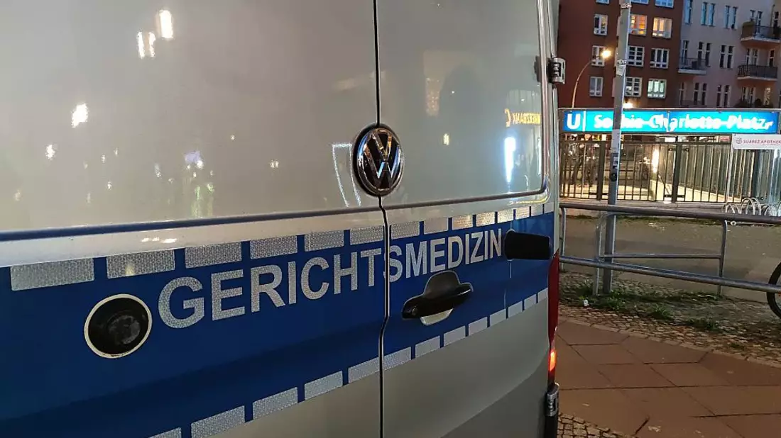 Absperrung nach Berliner Messerattacke am 12.04.2025 - Bild: über dts Nachrichtenagentur