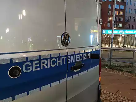 Absperrung nach Berliner Messerattacke am 12.04.2025 - Foto: über dts Nachrichtenagentur