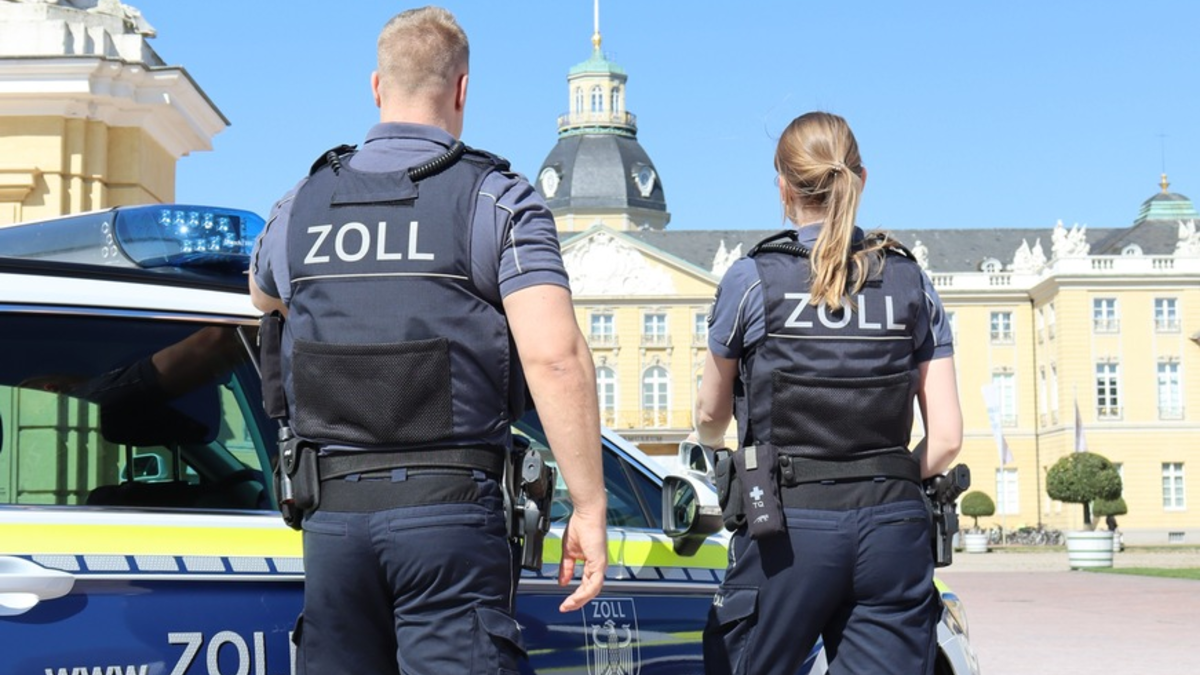 HZA-KA: Effizient, mobil und wachsam: Die Kontrolleinheit Verkehrswege des Karlsruher Zolls - Foto: presseportal.de