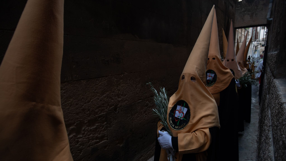 Die katholische Glaubensbotschaft soll sichtbar gemacht werden. (Foto aktuell) - Foto: Clara Margais/dpa