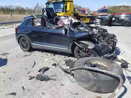 POL-WL: Unfall fordert mehrere Verletzte - Foto: presseportal.de