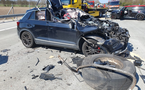 POL-WL: Unfall fordert mehrere Verletzte - Foto: presseportal.de