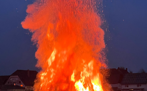 FW Beverungen: Osterfeuer in Würgassen abgesagt - Erhöhter Waldbrandgefahrenindex aufgrund geringem Niederschlag - Foto: presseportal.de