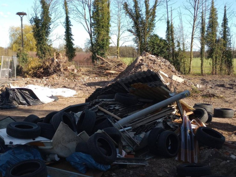 POL-IZ: 250416.1 Horst: Zeugenaufruf nach unerlaubter Müllentsorgung - Foto: presseportal.de