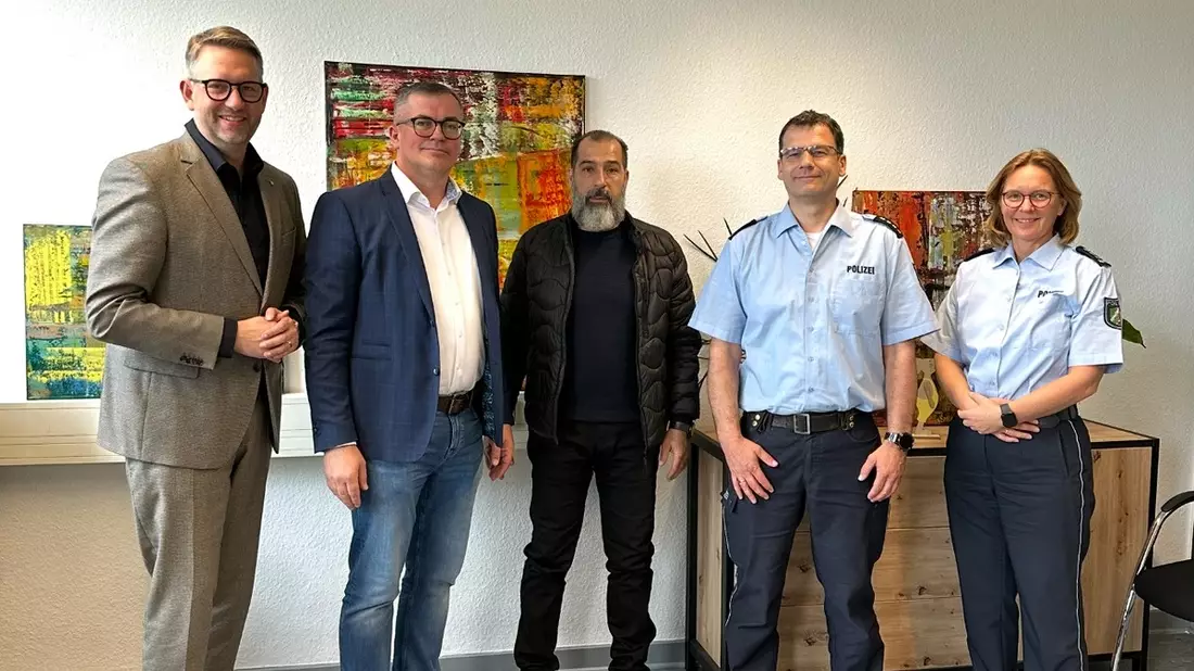 POL-WES: Moers - Landrat Ingo Brohl dankt Helfern - Bild: presseportal.de
