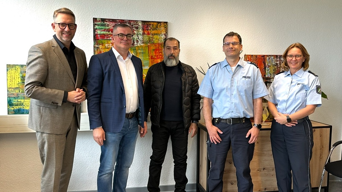 POL-WES: Moers - Landrat Ingo Brohl dankt Helfern - Foto: presseportal.de