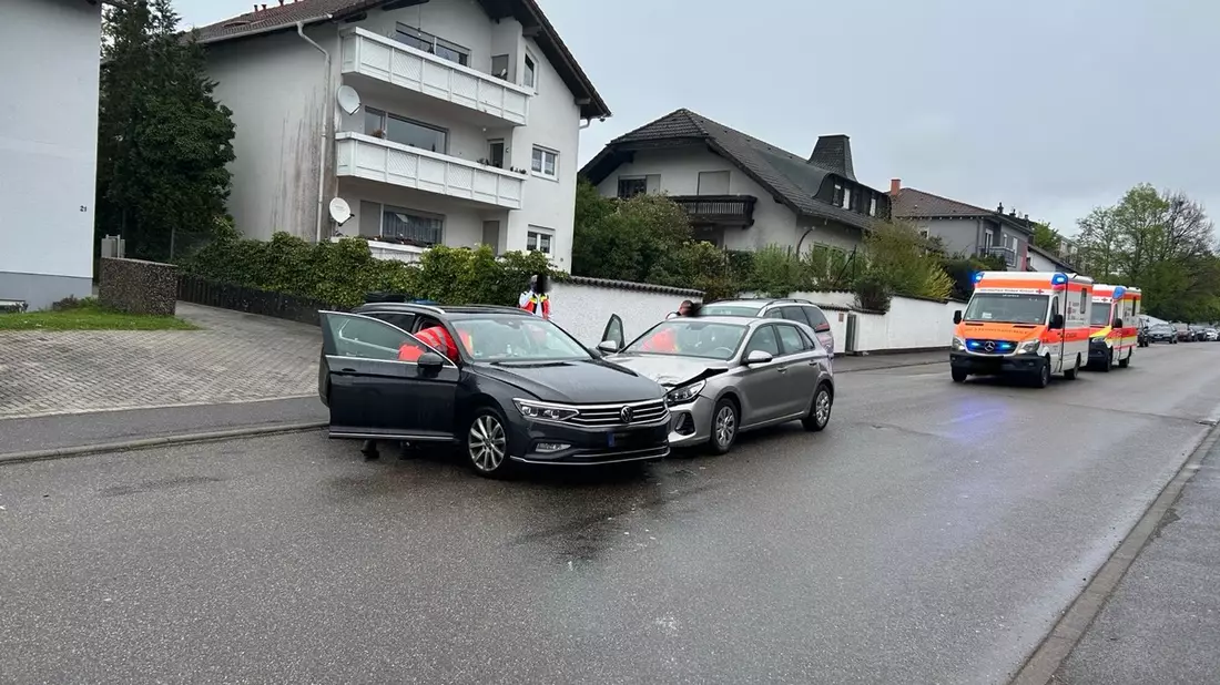 POL-PDPS: Bei Verkehrsunfall verletzt - Rettungshubschrauber im Einsatz - Bild: presseportal.de