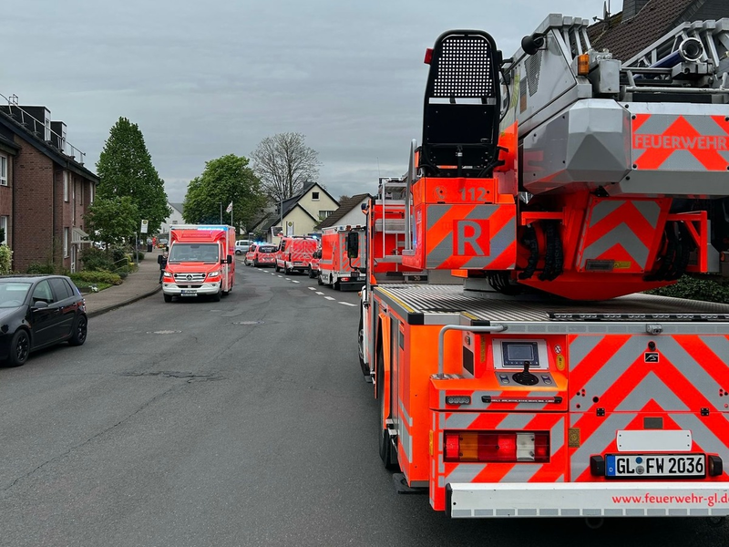 FW-GL: Feuerwehr findet verstorbene Person nach Wohnungsbrand im Stadtteil Nußbaum von Bergisch Gladbach - Foto: presseportal.de
