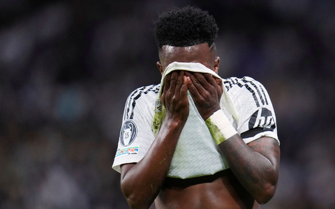 Beide Teams lieferten sich ein umkämpftes Duell - Foto: Manu Fernandez/AP/dpa