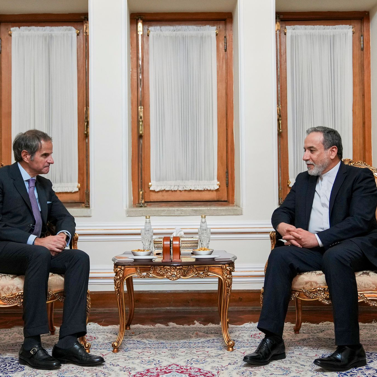 Grossi warnt vor Angriffen auf die Atomanlagen im Iran. - Foto: Uncredited/Iranian Foreign Ministry/AP/dpa