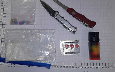 BPOL NRW: Drogen, Messer, tätlicher Angriff und Widerstand - Bundespolizei nimmt 50-Jährigen in Dortmund vorläufig fest - Foto: presseportal.de