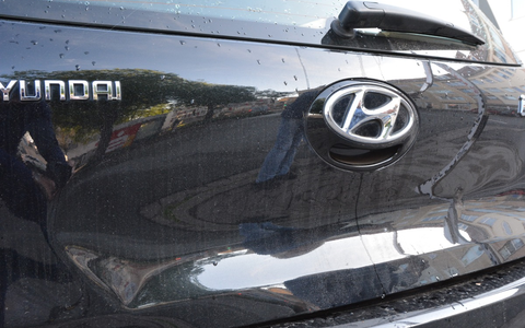 POL-HM: Unfallflucht auf EDEKA-Parkplatz - Zeugen gesucht - Foto: presseportal.de