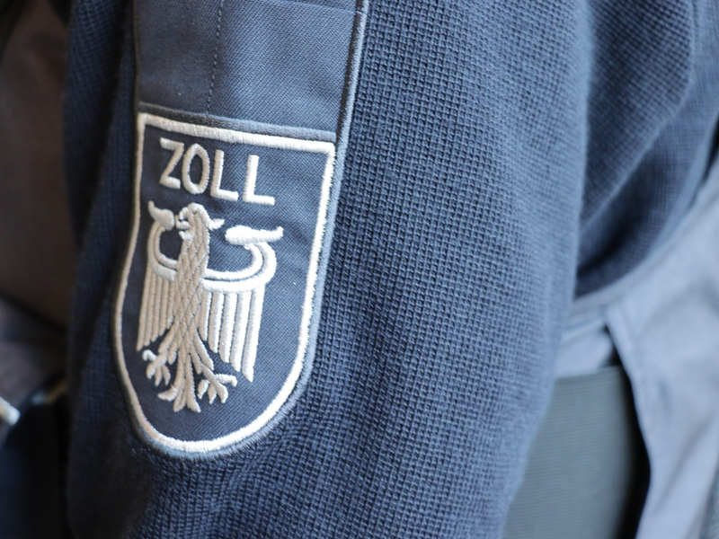 HZA-BI: Bielefelder Zoll nimmt Friseursalons und Kosmetikstudios ins Visier/Illegale Beschäftigung und zahlreiche weitere Verstöße aufgedeckt - Foto: presseportal.de