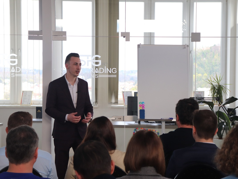 Exklusiver Austausch unter Gleichgesinnten: Smart Trading Gains begeistert erneut mit ausgebuchtem Kundenevent - Foto: presseportal.de