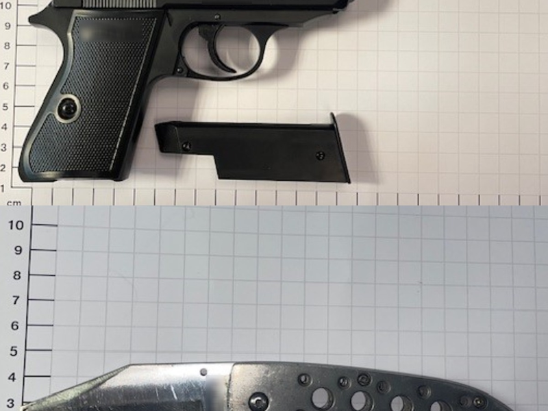 BPOL NRW: Bundespolizisten beschlagnahmen Anscheinswaffe und Messer im Hauptbahnhof Dortmund - Foto: presseportal.de