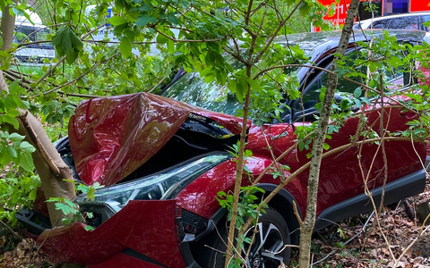 POL-BO: Unfall in Bochum: Autofahrerin (66) wendet und gerät in Böschung - Foto: presseportal.de