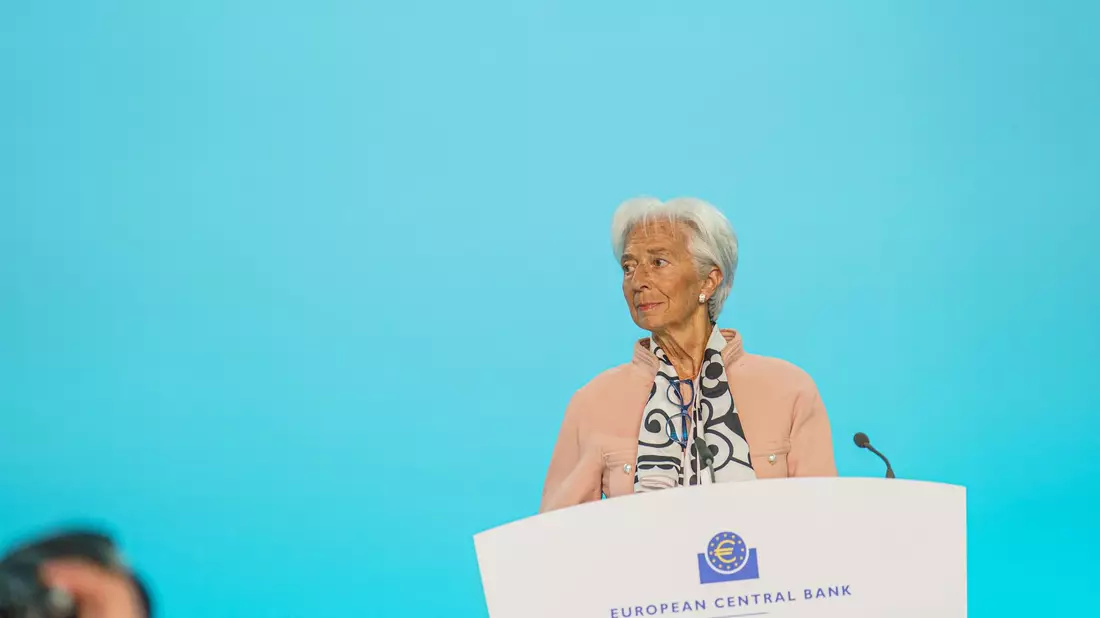 EZB-Präsidentin Christine Lagarde erwartet mehr Gegenwind für die europäische Wirtschaft  - Bild: Andreas Arnold/dpa