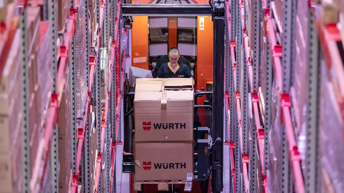 Würth ist heute ein Milliardenkonzern mit Zehntausenden Beschäftigten. (Archivbild) - Bild: Marijan Murat/dpa