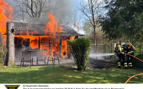 FW-M: Gartenhütte brennt nieder (Feldmoching) - Foto: presseportal.de