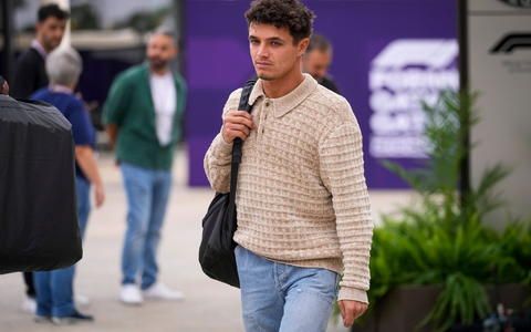 Lando Norris wirkt oft sehr nachdenklich. - Foto: Darko Bandic/AP/dpa