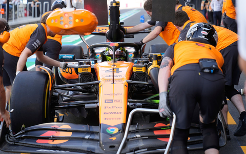 Norris geht als WM-Führender in das Dschidda-Wochenende. - Foto: Darko Bandic/AP/dpa