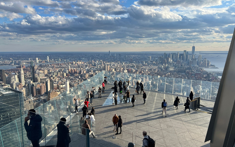 Immer weniger Deutsche zieht es in die USA. (Archivbild) - Foto: Benno Schwinghammer/dpa