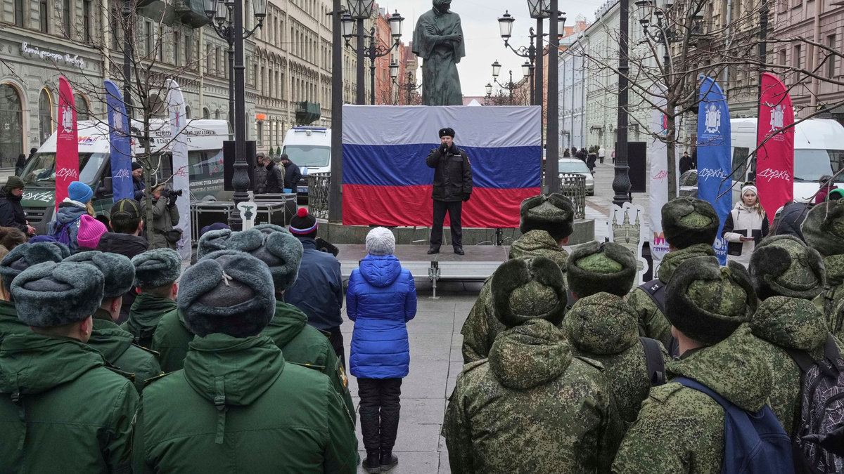 Es gibt neue Spekulationen um die Zukunft der Schwarzmeer-Halbinsel Krim. (Archivbild) - Foto: Dmitri Lovetsky/AP/dpa