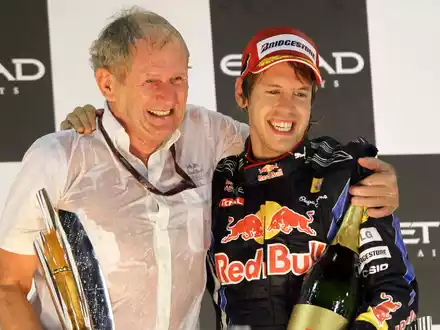 Zusammen feierten sie damals den ersten Titel für Red Bull und auch für Vettel. - Foto: Jens Büttner/DPA/dpa