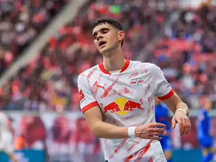 Spielmacher Xavi Simons fehlte Leipzig nach fünf gelben Karten. - Foto: Jan Woitas/dpa