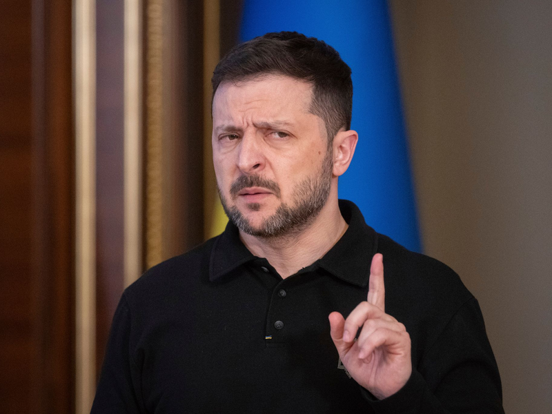 Selenskyj: Feuerpause verlängern. (Archivbild) - Foto: Efrem Lukatsky/AP/dpa