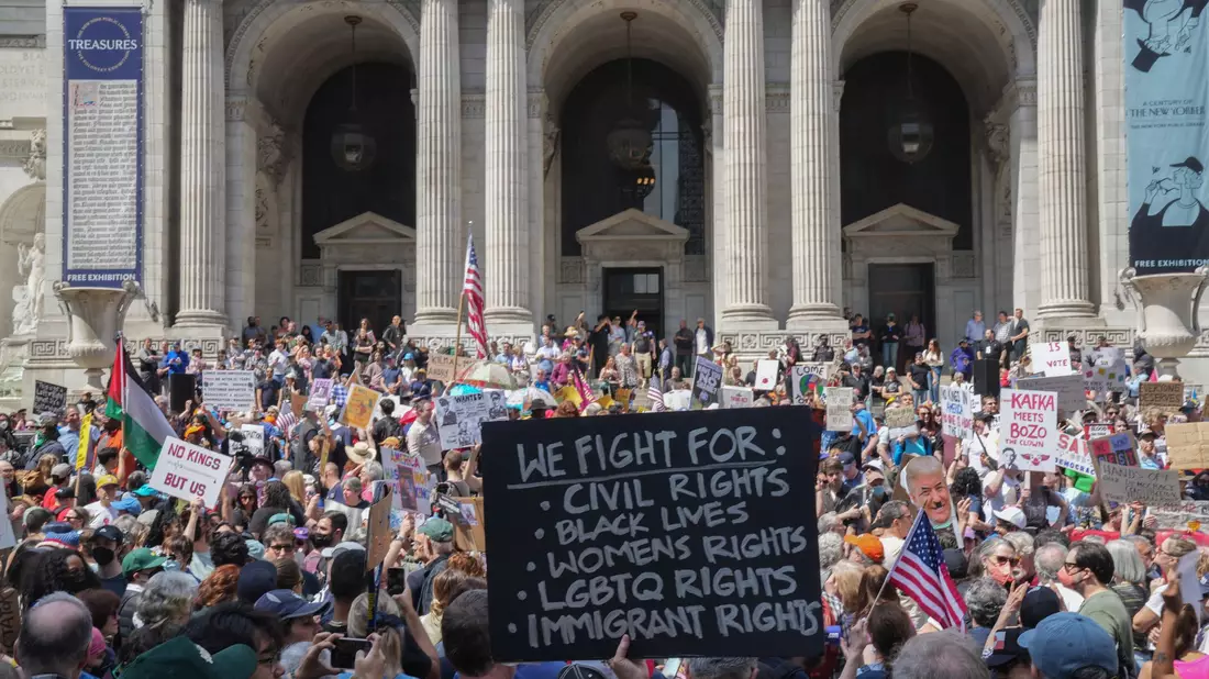 Demo gegen Trump in New York - Bild: Bryan Smith/ZUMA Press Wire/dpa