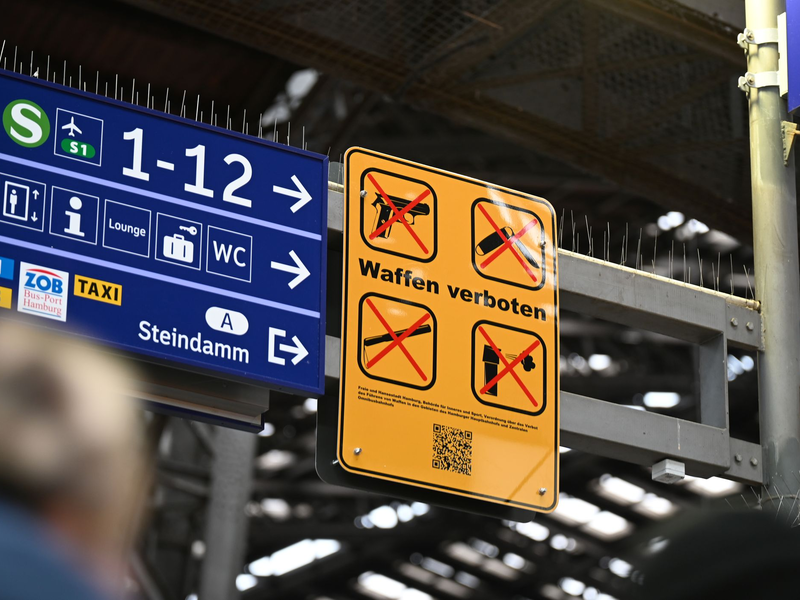 Die Gewerkschaft der Polizei strebt eine bundesweit einheitliche Regelung an. (Archivbild) - Foto: Niklas Graeber/dpa
