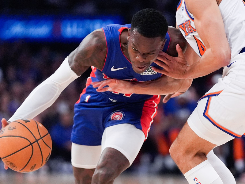 Dennis Schröder verliert mit Detroit zum Playoff-Start in New York. - Foto: Julia Demaree Nikhinson/AP/dpa
