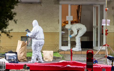 Nach der Tat in Bad Nauheim sicherte die Polizei Spuren. - Foto: Helmut Fricke/dpa