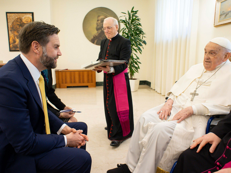US-Vizepräsident Vance traf sich am Ostersonntag mit Papst Franziskus - Foto: Vatican Media/Vatican Media/AP/dpa