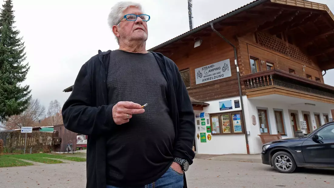 Werner Lorant lebte zuletzt auf einem Campingplatz. - Bild: Uwe Lein/dpa