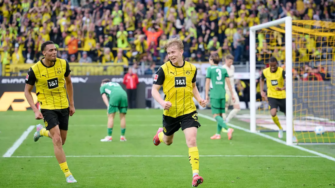 Kevin Stöger erzielte per Elfmeter das 2:3 - Bild: Bernd Thissen/dpa