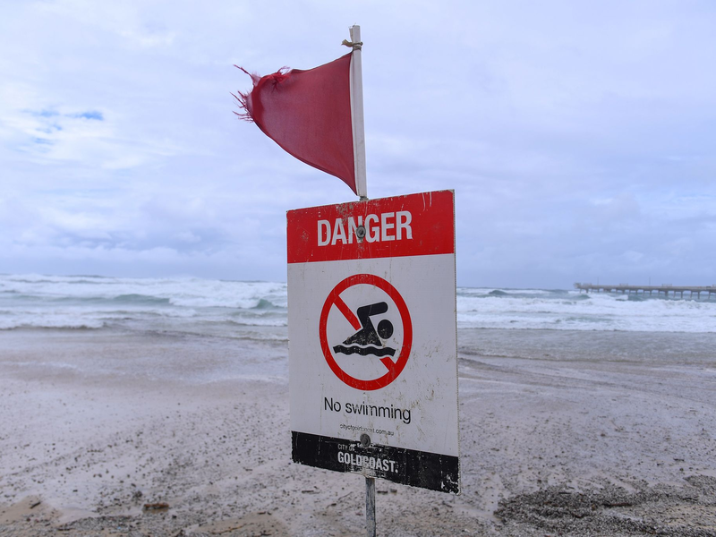 Die meisten Opfer wurden von Wellen ins Meer gerissen. (Symbolbild) - Foto: Jono Searle/AAP/dpa